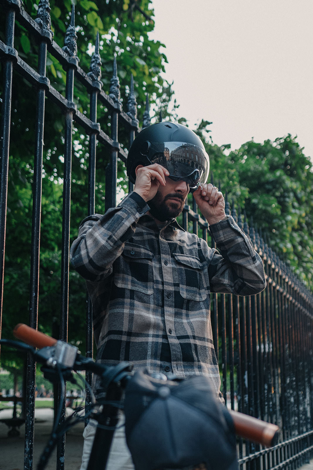 Casque vélo visière shops pluie