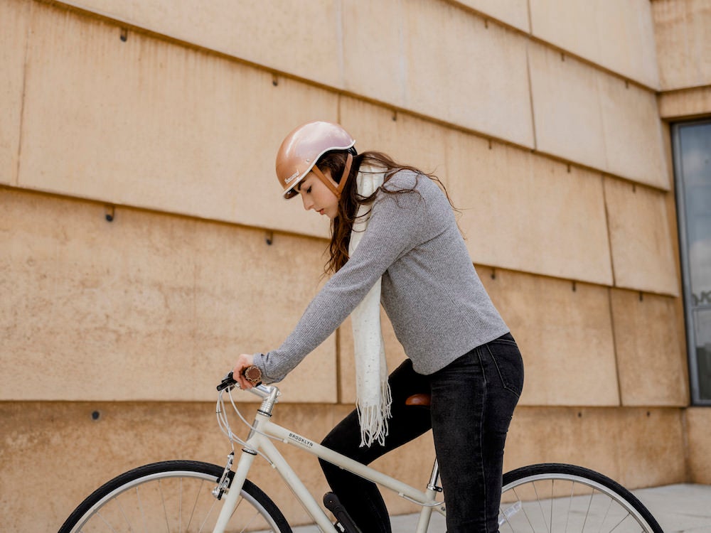 Casque vélo vintage Thousand rose gold vue femme